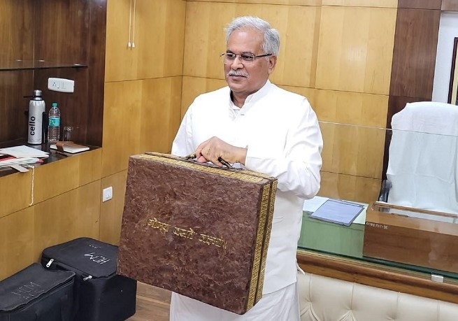 Budget on Monday: On March 6, Chief Minister Baghel will present the budget… preparation for live broadcast in the entire district