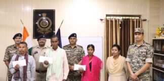 कोण्डागांव : तीन नक्सलियों ने छोड़ा हिंसा का रास्ता, समाज की मुख्यधारा में लौटे