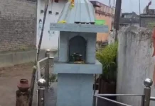 राम मंदिर में तोड़फोड़ की घटना से आक्रोश, मूर्तियां नाली में फेंकी गईं — पुलिस ने जांच शुरू की