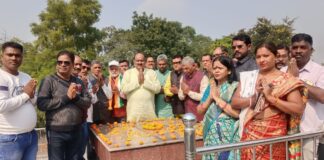 इंदिरा गांधी की 108वीं जयंती पर कोरबा में कांग्रेस ने श्रद्धांजलि सभा आयोजित की