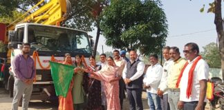 नगर पालिका परिषद बांकीमोंगरा में हरी झंडी दिखाकर शुभारंभ किया नई स्काई लिफ्ट मशीन वाहन, अब अंधेरे से होंगे मुक्त।