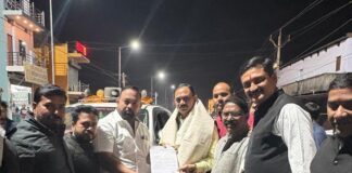 भाजयुमो छ:ग प्रदेश कोषाध्यक्ष विकास झा ने स्वास्थ व चिकित्सा मंत्री को बांकीमोंगरा में 50 बिस्तर अस्पताल के लिए सौंपा ज्ञापन, मिला आश्वासन।