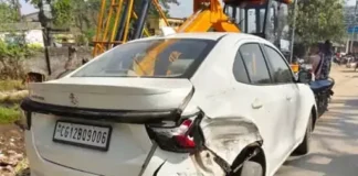 रजगामार रोड पर तेज रफ्तार कार का कहर : इलेक्ट्रिक ऑटो और कार में भिड़ंत, राहगीर बाल-बाल बचे
