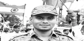 नक्सलियों के खिलाफ अंतिम सांस तक डटे रहे बहादुर अधिकारी विजय शर्मा बोले—आशीष शर्मा का बलिदान हर जवान की प्रेरणा