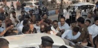 हेट स्पीच मामले में फरार आरोपी का सरेंडर, थाने के बाहर समर्थकों की भारी भीड़