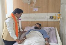 डिप्टी सीएम विजय शर्मा पहुंचे अस्पताल – भैरमगढ़ IED धमाके में घायल जवानों से मिले, बढ़ाया हौस