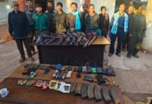 नक्सल मोर्चे पर बड़ी कामयाबी — शीर्ष माओवादी नेता रामधेर मज्जी समेत 12 ने डाली हथियारों पर लगाम