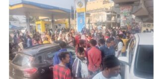 कोरबा में रेलवे की बेदखली कार्रवाई के खिलाफ फूटा जनआक्रोश, इंदिरा नगर के 250 परिवार सड़क पर उतरे