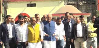 शराब घोटाला मामला: रायपुर जेल में कवासी लखमा से मिले भूपेश बघेल, BJP–कांग्रेस में तीखी बयानबाजी