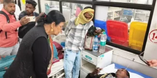 धान खरीदी की अव्यवस्था से टूटा किसान, जहर सेवन कर पहुंचा अस्पताल