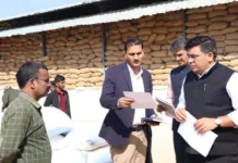 धान खरीदी में गड़बड़ी पर कलेक्टर सख्त, तिलकेजा प्रबंधक निलंबित