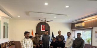 समग्र शिक्षा के तहत कोरबा में दृष्टिबाधित बच्चों को मिला डिजिटल एजुकेशनल किट