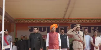 कोरबा में 77वां गणतंत्र दिवस: राजस्व मंत्री टंक राम वर्मा ने किया ध्वजारोहण, सीएसईबी फुटबॉल ग्राउंड पर हुआ मुख्य समारोह