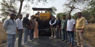 बांकीमोंगरा नगर पालिका अध्यक्ष ने किया डामरीकरण कार्य का औचक निरीक्षण, गुणवत्ता से समझौता बर्दाश्त नहीं – श्रीमती सोनी विकास झा।