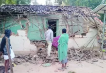 कटोरी नगोई के धोबीबारी में हाथियों का कहर, कई परिवार बेघर, ग्रामीणों में दहशत