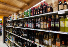 होली पर शराब दुकानें खुलेंगी, फैसले पर छत्तीसगढ़ में गरमाई सियासत