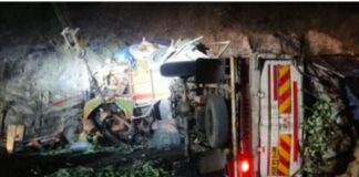 कोरबा:हसदेव पुल पर भीषण टक्कर हाइवा और पिकअप की आमने-सामने भिड़ंत में दो की मौत, एक गंभीर