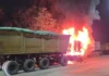 कोरबा के अशोक वाटिका में कोयले से भरी गाड़ी में लगी आग, टला बड़ा हादसा
