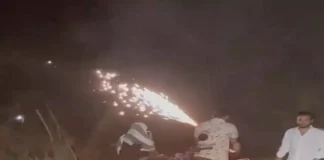 बीच सड़क बर्थडे पार्टी पड़ी भारी, चार युवक-युवतियां हिरासत में, वाहन जब्त