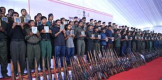 बस्तर में नक्सलियों पर शिकंजा: 6 साल में 989 हथियार बरामद, 4,340 ने किया सरेंडर