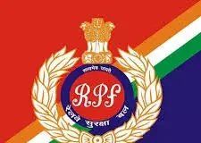 स्टेशन पर चोरी का खुलासा: RPF ने कुछ घंटों में आरोपी दबोचा, मोबाइल-टैबलेट बरामद