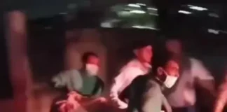 बेहद दर्दनाक हादसा: मौत के बाद भी नहीं मिली इंसानियत: शवों को वैन में फेंकने का वीडियो वायरल