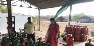 गैस प्लांट पर छापा: 599 सिलेंडर और भारी मात्रा में एलपीजी जब्त, नियमों की अनदेखी उजागर