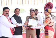 चंदखुरी में पासिंग आउट परेड: 859 प्रशिक्षु बने छत्तीसगढ़ पुलिस का हिस्सा, सीएम साय ने दिलाई सेवा की शपथ