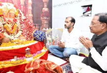 माता कौशल्या मंदिर पहुंचे सीएम साय, प्रदेश की खुशहाली के लिए की प्रार्थना