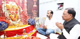 माता कौशल्या मंदिर पहुंचे सीएम साय, प्रदेश की खुशहाली के लिए की प्रार्थना