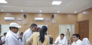 कलेक्टर जनदर्शन में आमजन की सुनी गई समस्याएं, त्वरित समाधान के दिए निर्देश