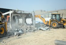 कोरबा में प्रशासन ने अवैध कारोबारियों पर सख्त प्रहार कर अवैध कबाड़ ठिकानों को किया नेस्तनाबूद