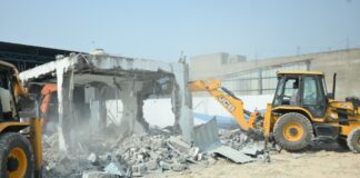 कोरबा में प्रशासन ने अवैध कारोबारियों पर सख्त प्रहार कर अवैध कबाड़ ठिकानों को किया नेस्तनाबूद