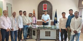 कोरबा जिले के प्रगतिशील मत्स्य कृषकों का अध्ययन भ्रमण सफल, कलेक्टर से की मुलाकात