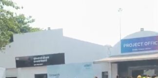 अडानी पावर प्लांट के श्रमिकों ने किया काम बंद आंदोलन, तानाशाही रवैए के खिलाफ लामबंद हुए श्रमिक
