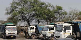 अवैध रेत कारोबार पर प्रशासन की बड़ी कार्रवाई देर रात दबिश देकर 14 हाईवा जब्त, खनिज अधिनियम के तहत केस दर्ज