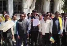 हाथियों के आतंक से त्रस्त किसान पहुंचे कलेक्ट्रेट, मुआवजे की मांग तेज