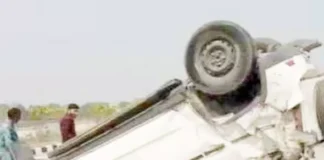 भारत माला मार्ग पर तेज रफ्तार बोलेरो पलटी, कोरबा के व्यापारी घायल