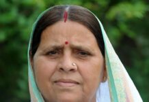 पटना पहुंचते ही राबड़ी देवी का तीखा वार, कहा – नीतीश कुमार की मति हो गई है भ्रष्ट