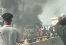 चलती स्कॉर्पियो बनी आग का गोला, ओवरब्रिज पर मची अफरा-तफरी अग्रसेन चौक के पास दोपहर में लगी भीषण आग, समय रहते बाहर निकले सवार