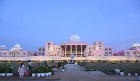 सरकारी जमीन पर अतिक्रमण का मुद्दा गूंजा, विधानसभा में विपक्ष का जोरदार हंगामा बैंक भवन निर्माण में देरी पर सरकार से मांगा जवाब, मंत्री ने कही जल्द कार्रवाई की बात