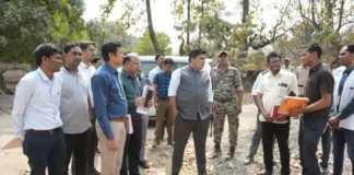 DMF कार्यों की धीमी रफ्तार पर कलेक्टर सख्त, लापरवाही पर ठेकेदार को नोटिस के निर्देश