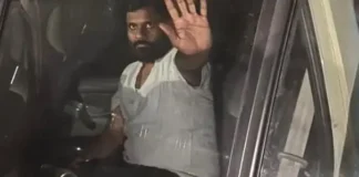 एपस्टिन फाइल विवाद में कांग्रेस नेता विनोद तिवारी गिरफ्तार, यूपी से दिल्ली लाई जा रही पुलिस टीम