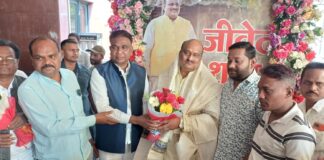 स्वर्ण सिटी स्थित निज निवास पर पूर्व मंत्री जयसिंह अग्रवाल का भव्य जन्मदिवस समारोह सम्पन्न