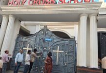 टैक्स बकाया पर निगम की सख्ती: रायपुर में होलीक्रॉस के दो स्कूल सील