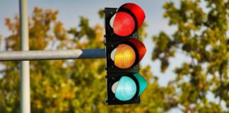 भीषण गर्मी से राहत: दोपहर 12 से 4 बजे तक बंद रहेंगे ट्रैफिक सिग्नल