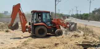 अतिक्रमण पर चला बुलडोजर, कई स्थानों पर शासकीय भूमि कराई गई मुक्त