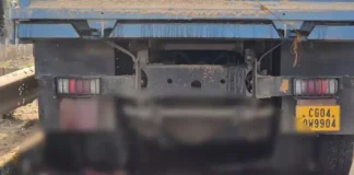 तेज रफ्तार हाईवा की टक्कर से दो युवकों की मौत, चालक फरार