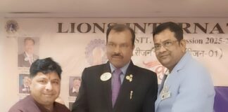 विशेष चिकित्सा गतिविधियों के लिये बेस्ट हेल्थ प्रोजेक्ट के अंतर्गत स्पेशल सर्विस अवार्ड से लायन डा.नागेंद्र नारायण शर्मा को किया गया सम्मानित