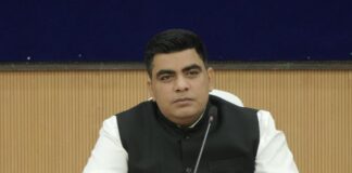 खराब ट्रांसफार्मर नहीं बदलने पर कलेक्टर ने सब इंजीनियर पर कार्यवाही के दिए निर्देश